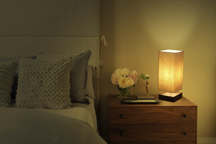 Bamboo Cover Table Lamp: Perfect for Bedroom Ambiance